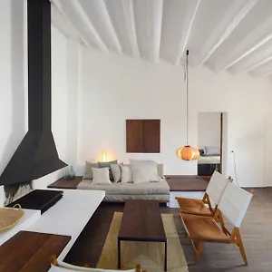 Cozy Townhouse In By Coderch Milá - Сasa de vacaciones